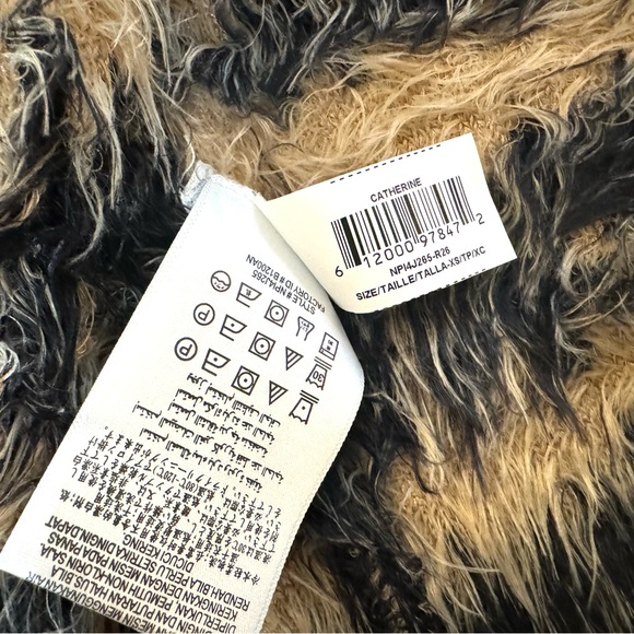 BCBG MAX AZARIA “Catherine” faux fur coat, size XS - Picture 12 of 13